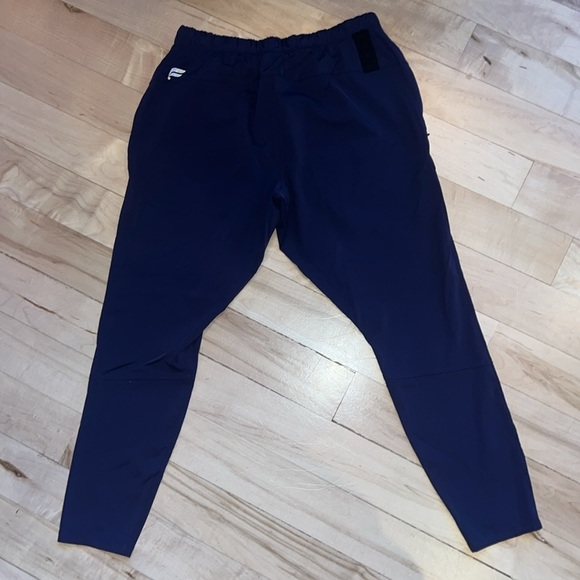 Men’s Fabletics Joggers​ - Picture 3 of 3